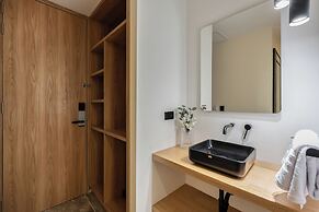 LIN Boutique Hotel by HOUSY HOST