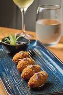 LIN Boutique Hotel by HOUSY HOST