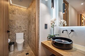 LIN Boutique Hotel by HOUSY HOST