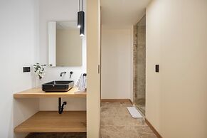 LIN Boutique Hotel by HOUSY HOST