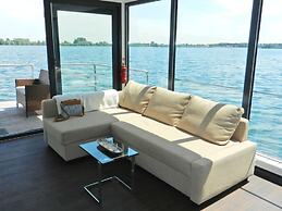 Hausboot am Xantener Nordsee