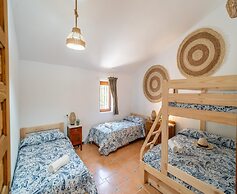 Charming Farmhouse With Private Pool