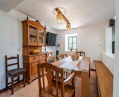 Charming Farmhouse With Private Pool