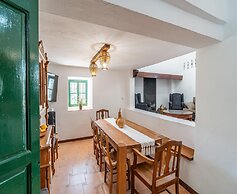 Charming Farmhouse With Private Pool