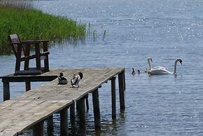 Hausboot in Kroeslin am Bodden