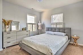 Cozy Downtown Escape