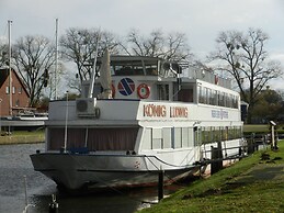 Hausboot in Ueckermuende
