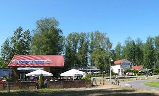 Hausboot in Kroeslin am Bodden