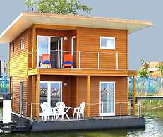 Hausboot in Barth am Barther Bodden