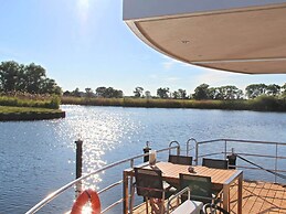 Hausboot in Ueckermuende