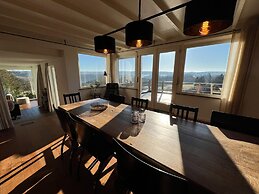 Spacious Villa With Sauna