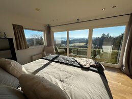 Spacious Villa With Sauna