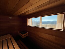 Spacious Villa With Sauna