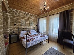 Old Rooms Hotel