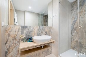 Apartment Lukecin Near Beach and Pool
