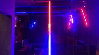 DE EMERITUS COURTYARD HOTEL