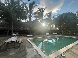 Mahanaim Beach House 20 min from CTG