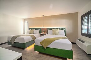 LYFE INN & SUITES by AGA- North Hollywood Universal Studios