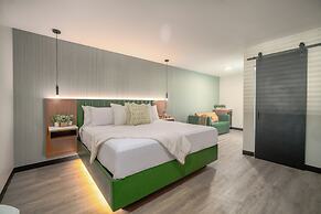 LYFE INN & SUITES by AGA- North Hollywood Universal Studios