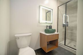 LYFE INN & SUITES by AGA- North Hollywood Universal Studios