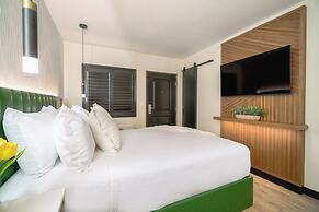 LYFE INN & SUITES by AGA- North Hollywood Universal Studios