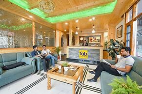 Fabhotel Rigzin Nest Cottage