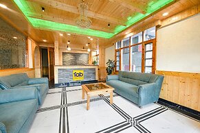 Fabhotel Rigzin Nest Cottage