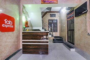 Fabexpress Milan Palace