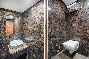 Fabhotel Shrinath Casa Inn