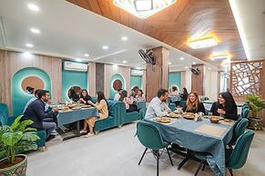 Fabhotel Shrinath Casa Inn