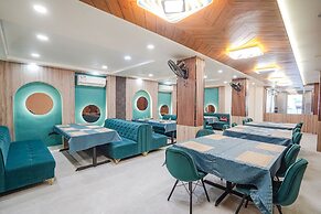 Fabhotel Shrinath Casa Inn