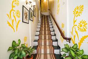 Fabhotel Priceless