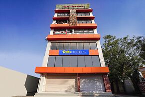 Fabhotel The Lead