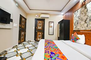 Fabhotel Royal Mountain