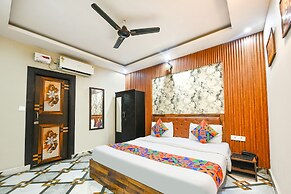 Fabhotel Royal Mountain