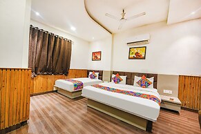 Fabhotel Shri Sai Dx