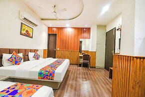 Fabhotel Shri Sai Dx