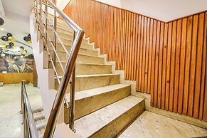 Fabhotel Shri Sai Dx