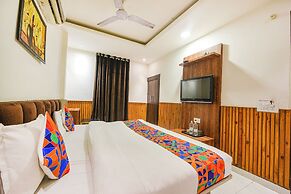 Fabhotel Shri Sai Dx