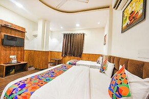 Fabhotel Shri Sai Dx