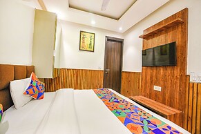 Fabhotel Shri Sai Dx