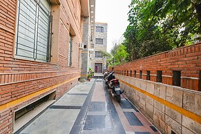 Fabhotel Luxury Retreat