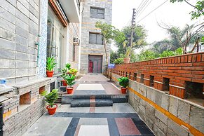 Fabhotel Luxury Retreat