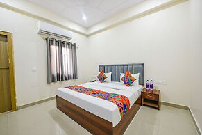 Fabhotel Palm Paradise