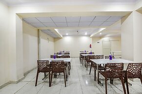 Fabhotel Palm Paradise