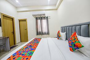 Fabhotel Palm Paradise