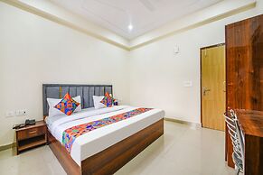 Fabhotel Palm Paradise