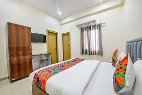 Fabhotel Palm Paradise