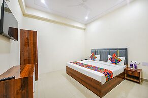 Fabhotel Palm Paradise