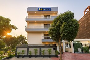 Fabhotel Palm Paradise